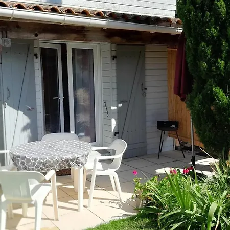 Apartment Agreable 40 M² + Terrasse